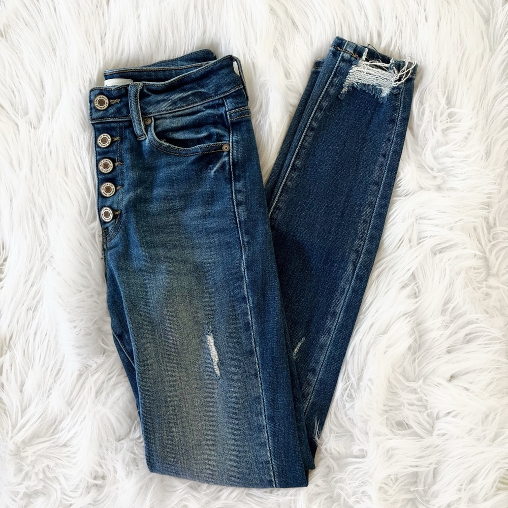 KanCan distressed jeans